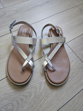 Franco Sarto Women's Gabby Flat Sandals Size 9